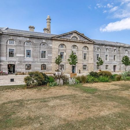 Luxury 2 Bed Apartment In Historic Royal William Yard Plymouth Exteriér fotografie
