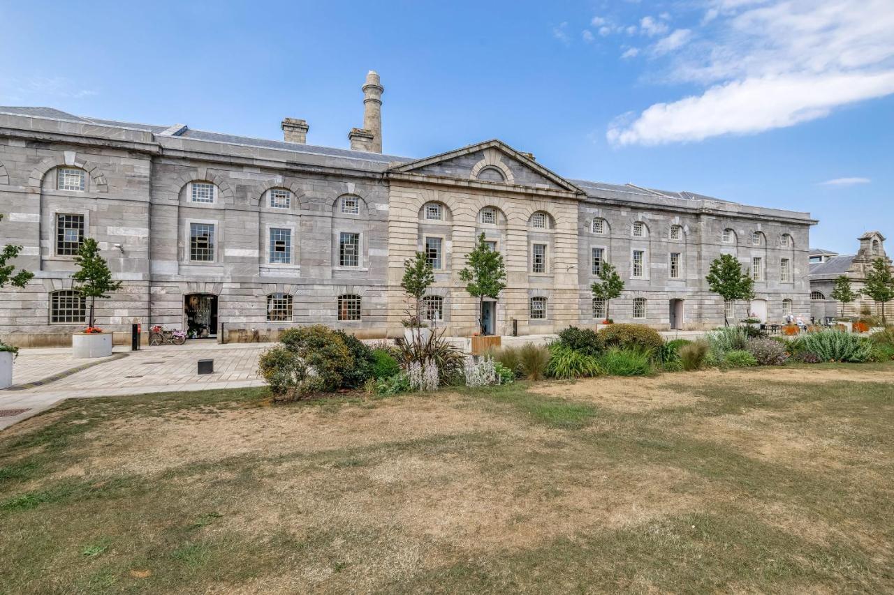 Luxury 2 Bed Apartment In Historic Royal William Yard Plymouth Exteriér fotografie