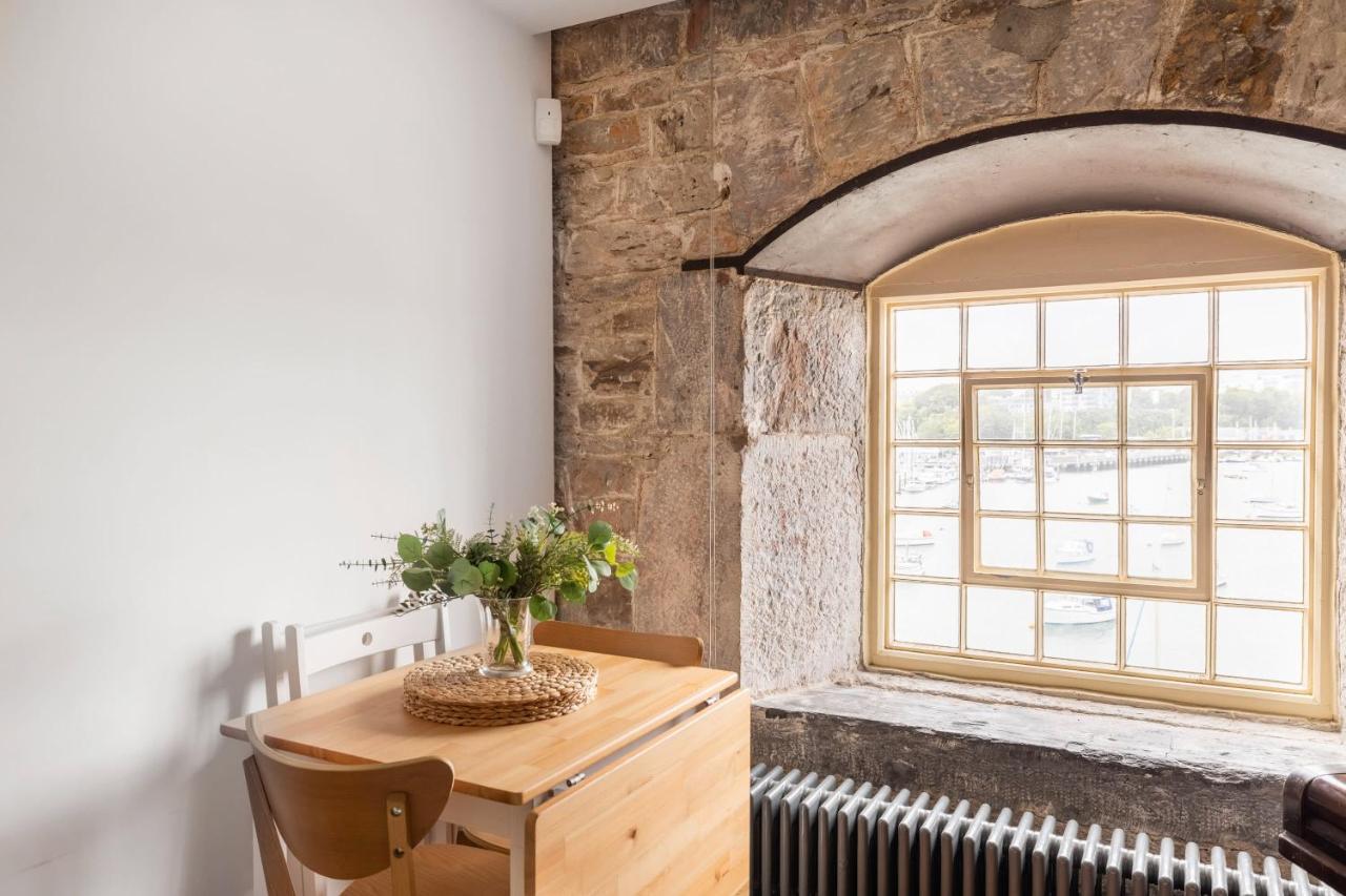 Luxury 2 Bed Apartment In Historic Royal William Yard Plymouth Exteriér fotografie